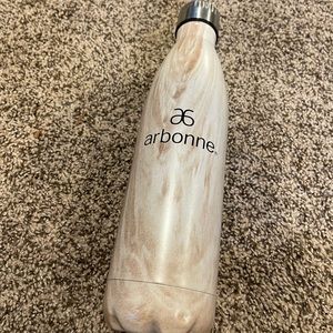 Arbonne insulated water bottle